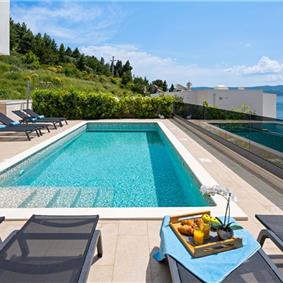 5 bedroom beachfront villa with heated pool near Omis, sleeps 9